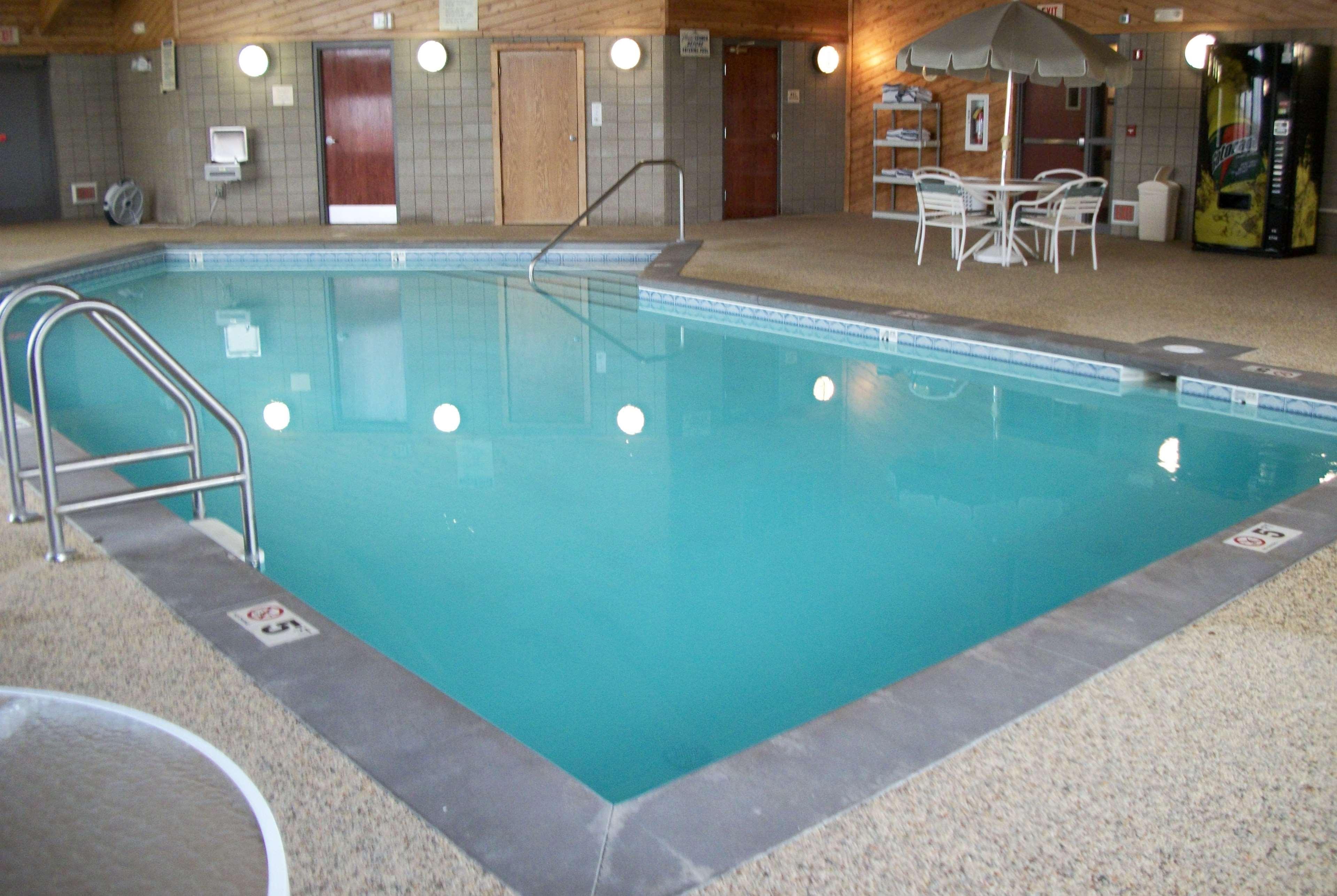 Americinn By Wyndham Beulah Экстерьер фото
